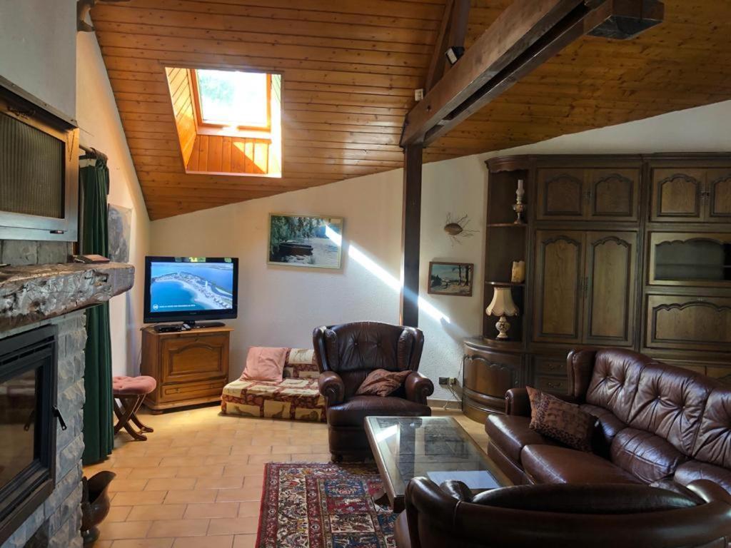 Maison/Gite Familial Dans Le Jura A 200M Du Lac Avec Piscine Privee Marigny  Dış mekan fotoğraf